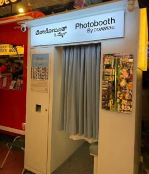 Image of Ormmae photobooth atChurch Street.